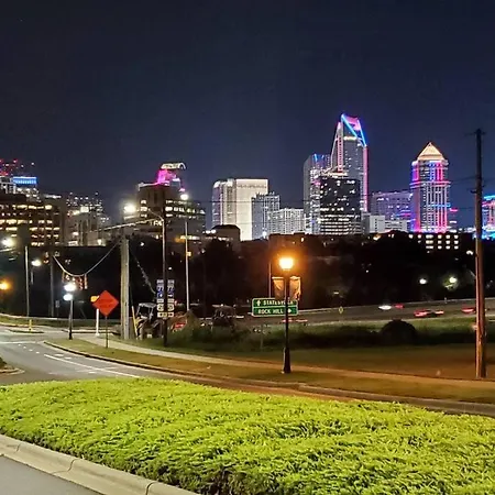 Suite 4, Sleep 6, Walk To Attractions In Uptown Charlotte Esterno foto